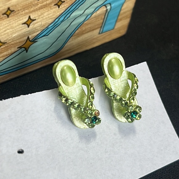 Minimalist Summer Cute  Stud Earrings - Picture 11 of 11